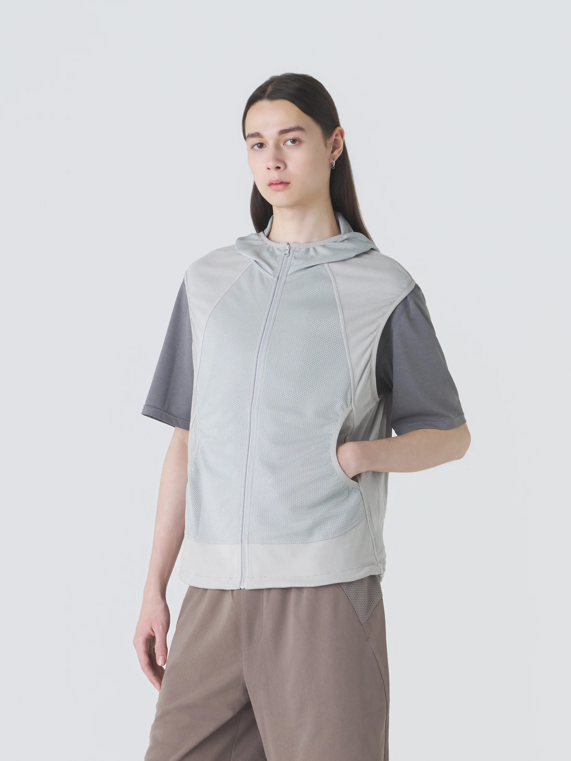 HOODED JERSEY WIND VEST