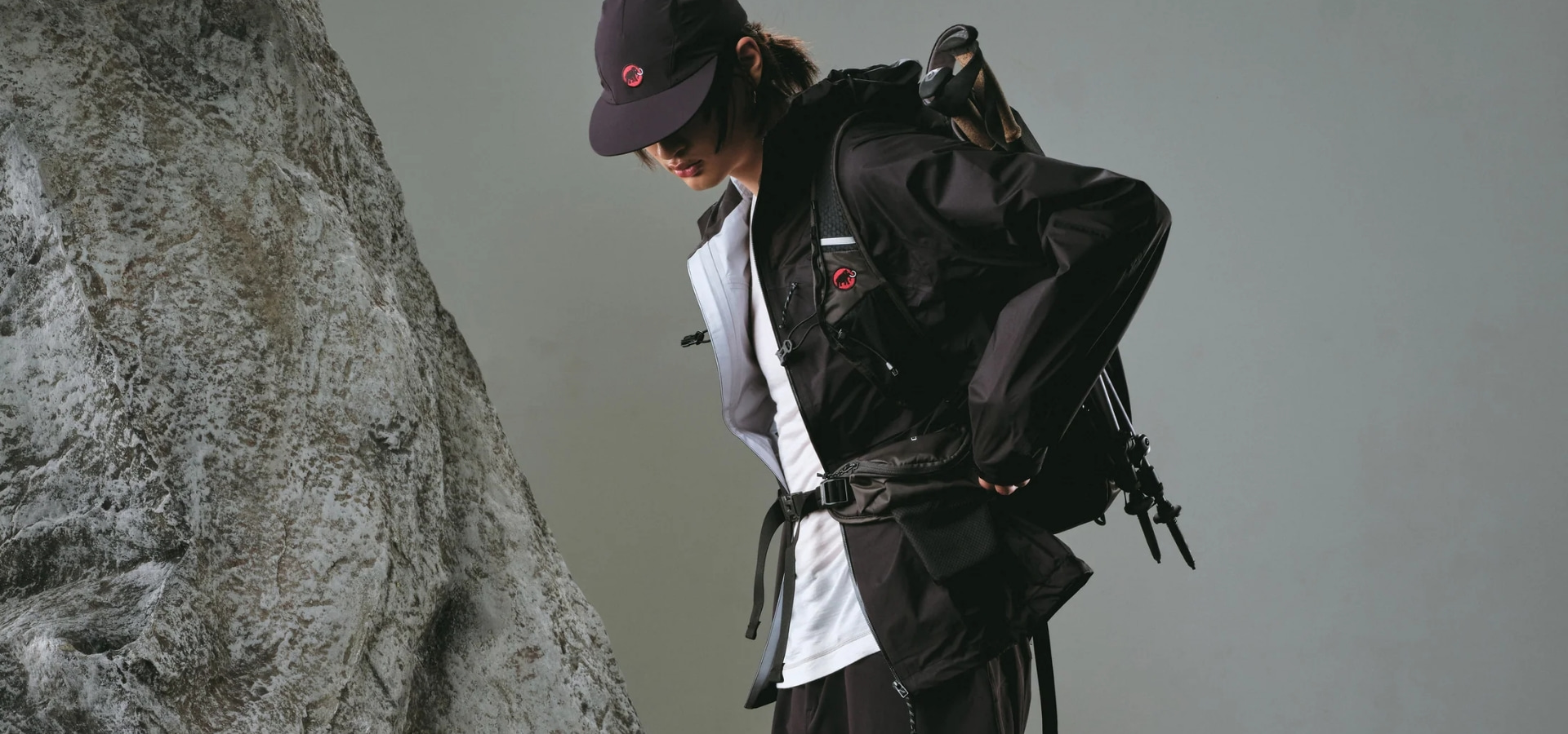 Autumn / Winter 26 USTI 룩북 커버